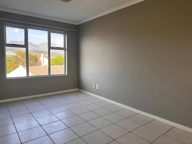 1 Bedroom Property for Sale in Guldenland Western Cape